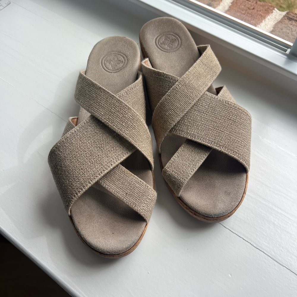 Charleston Shoe Company low wedge comfort sandal size 8